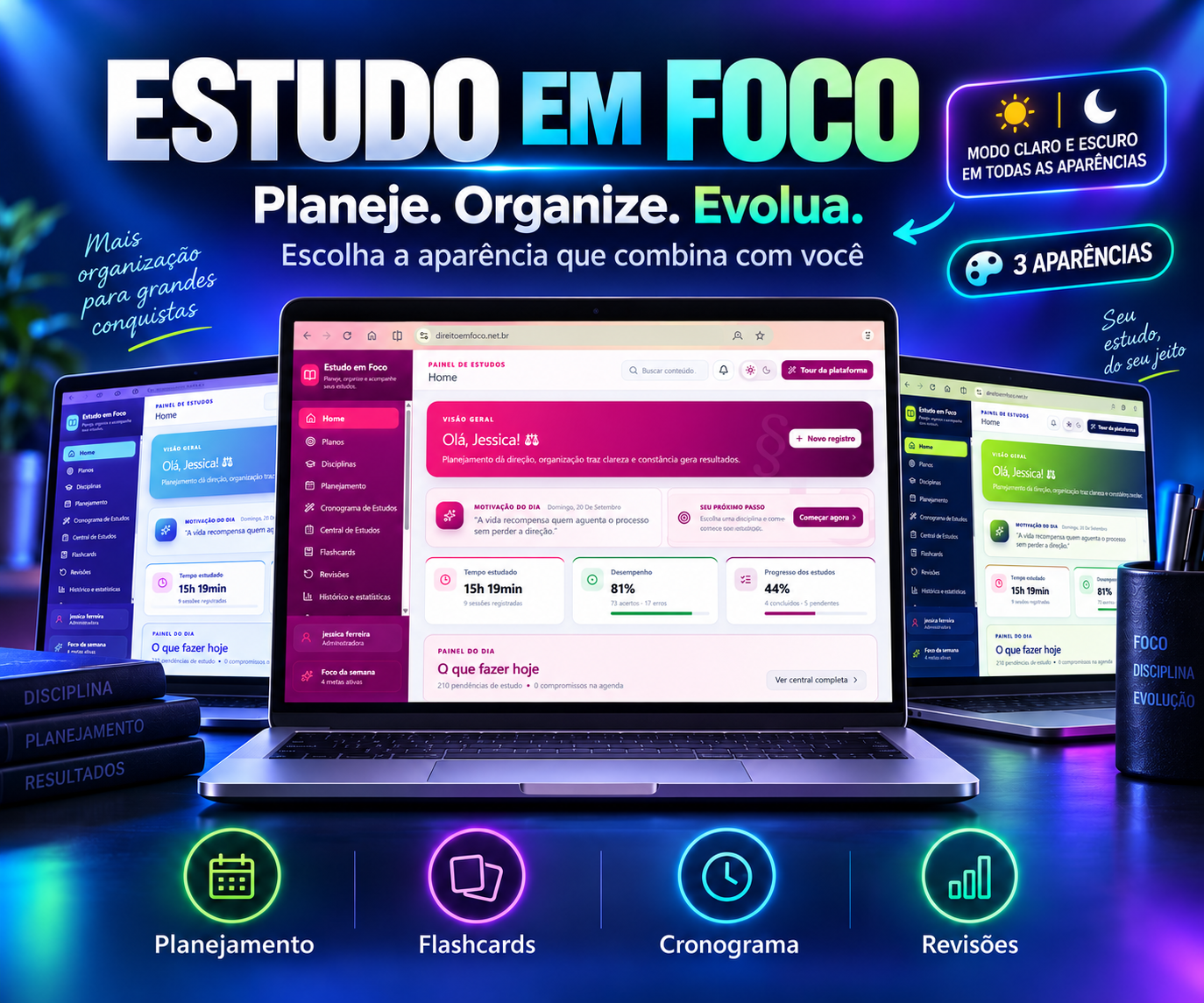Três computadores mostrando as aparências rosa, roxa e azul com verde da plataforma Estudo em Foco
